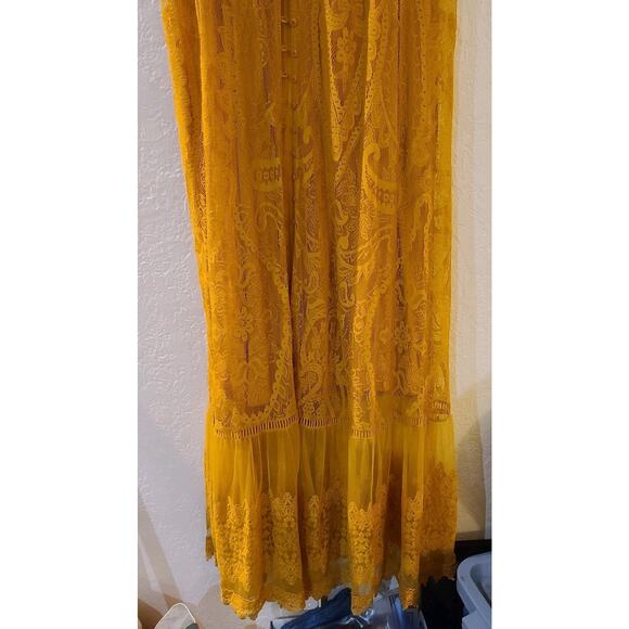 Torrid Size 4 (26) Plus Size Yellow GoldMaxi Lace Button-Front Dress - Picture 3 of 9